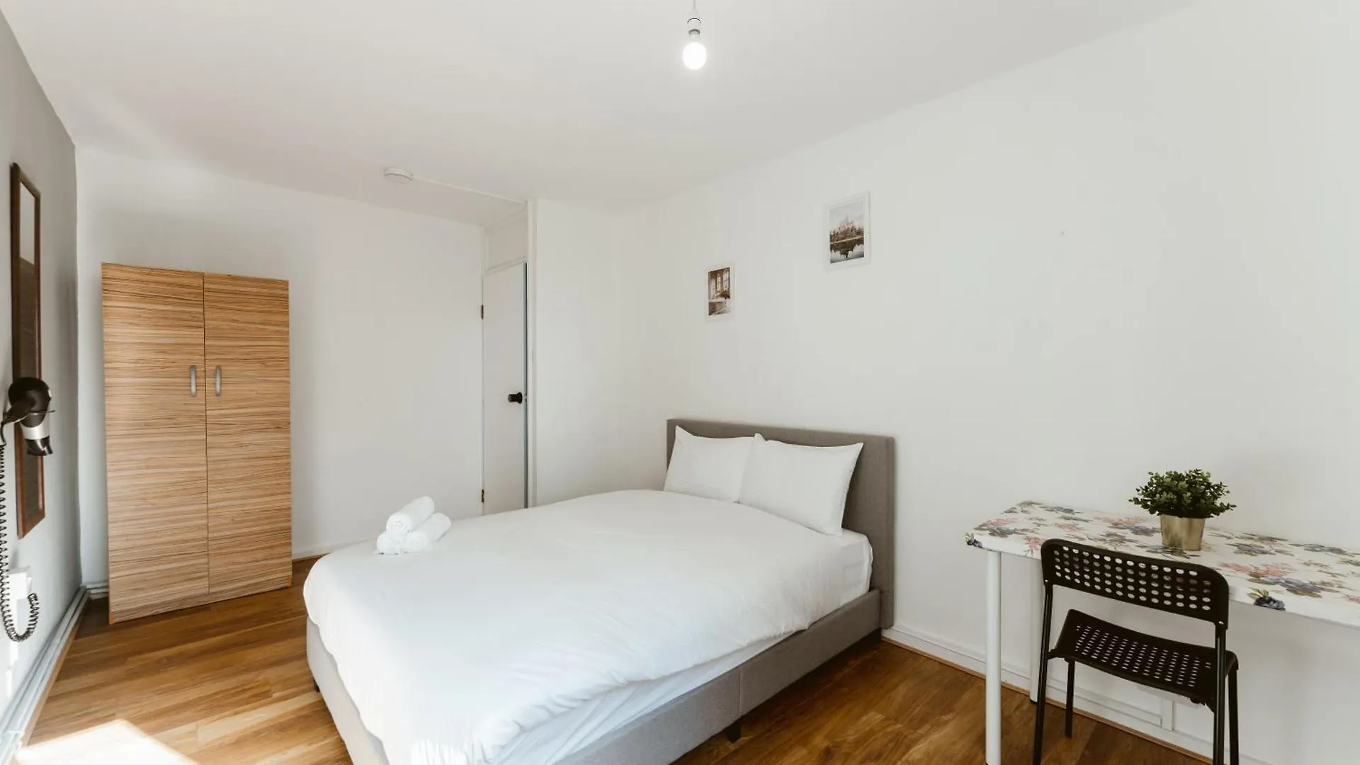 Shadwell Double Room - 13 Londres 0*,  Reino Unido